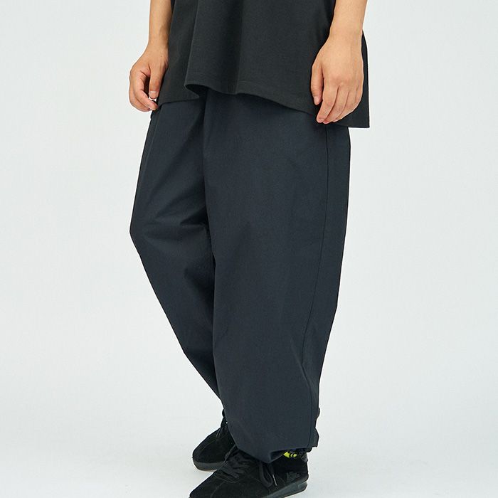 UTILITY OVER PANTS / BLACK