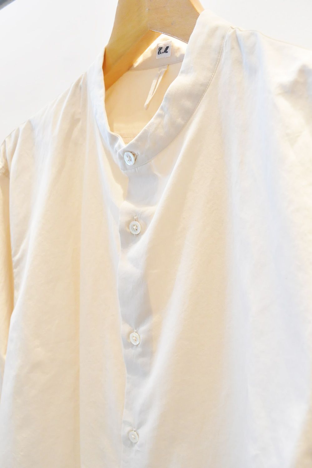 Ets.MATERIAUX - Band Collar Shirt / OFF WHITE | Stripe Online Store