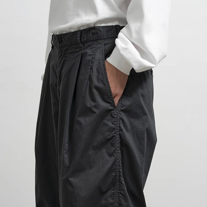 Garment Dyed Typewritter Oversized Slacks / Black