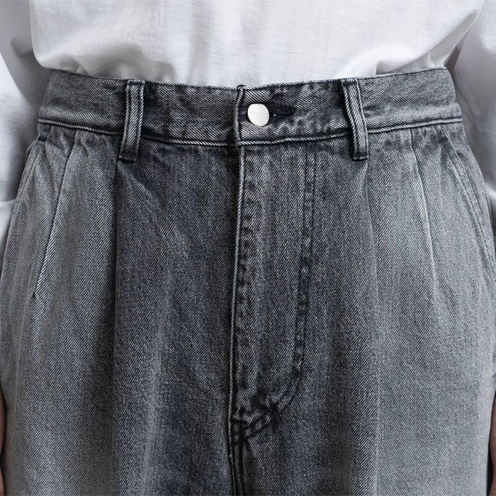 Selvage Denim Two Tuck Pants -LIGHT FADE- / BLACK LIGHT FADE