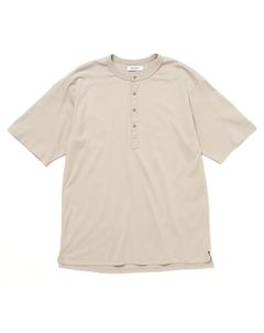 DWELLER S/S HENLEY NECK TEE COTTON JERSEY OVERDYED / IVORY