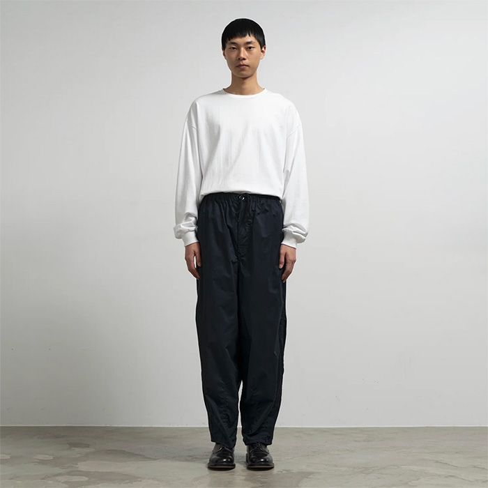 Garment Dyed Typewritter Parachute Pants / Black