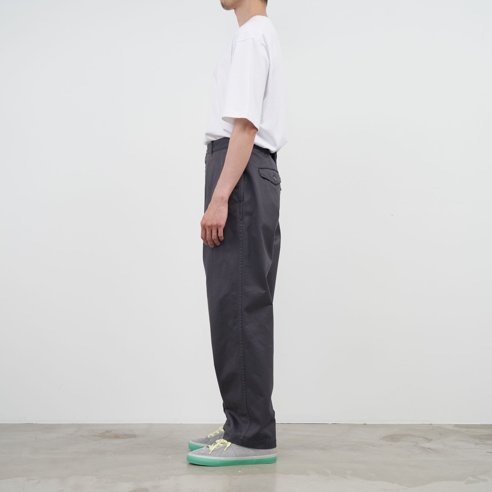 Graphpaper - Westpoint Chino Tuck Tapered Pants | Stripe Online Store