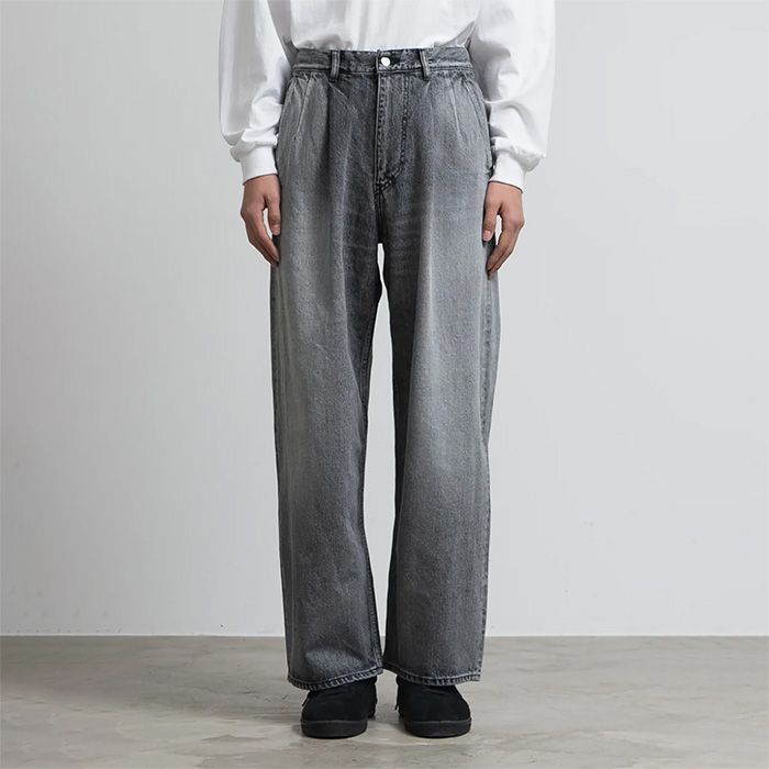 Selvage Denim Two Tuck Pants -LIGHT FADE- / BLACK LIGHT FADE