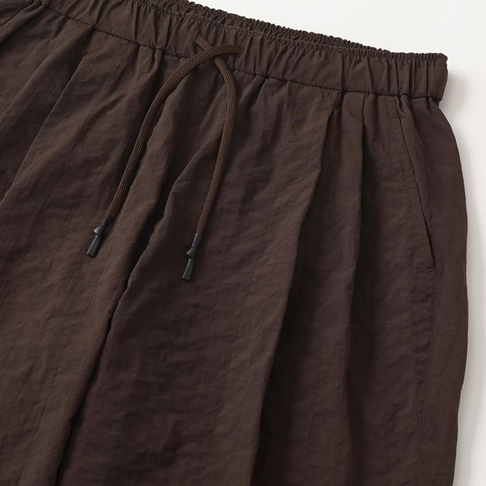 NEW WIDE TWO TUCK PANTS (STITCHED NYLON) | D.BROWN