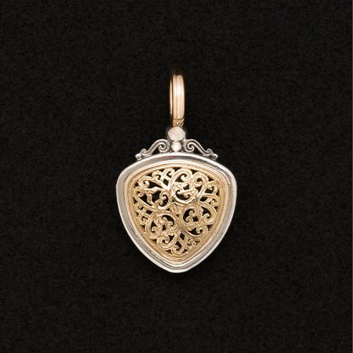 Mediterranean Triangle Pendant / GP040