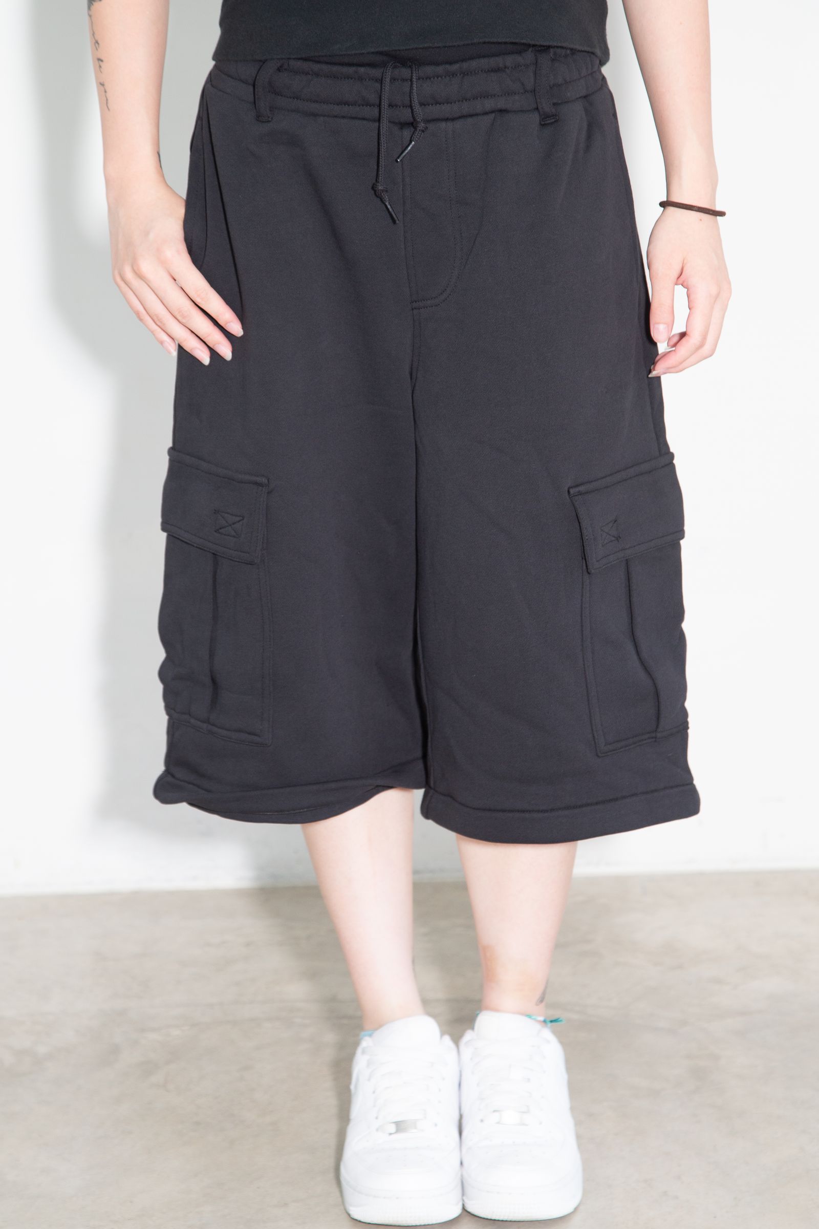 EMBLEM POCKET 2WAY BUGGY SWEATPANTS / ブラック