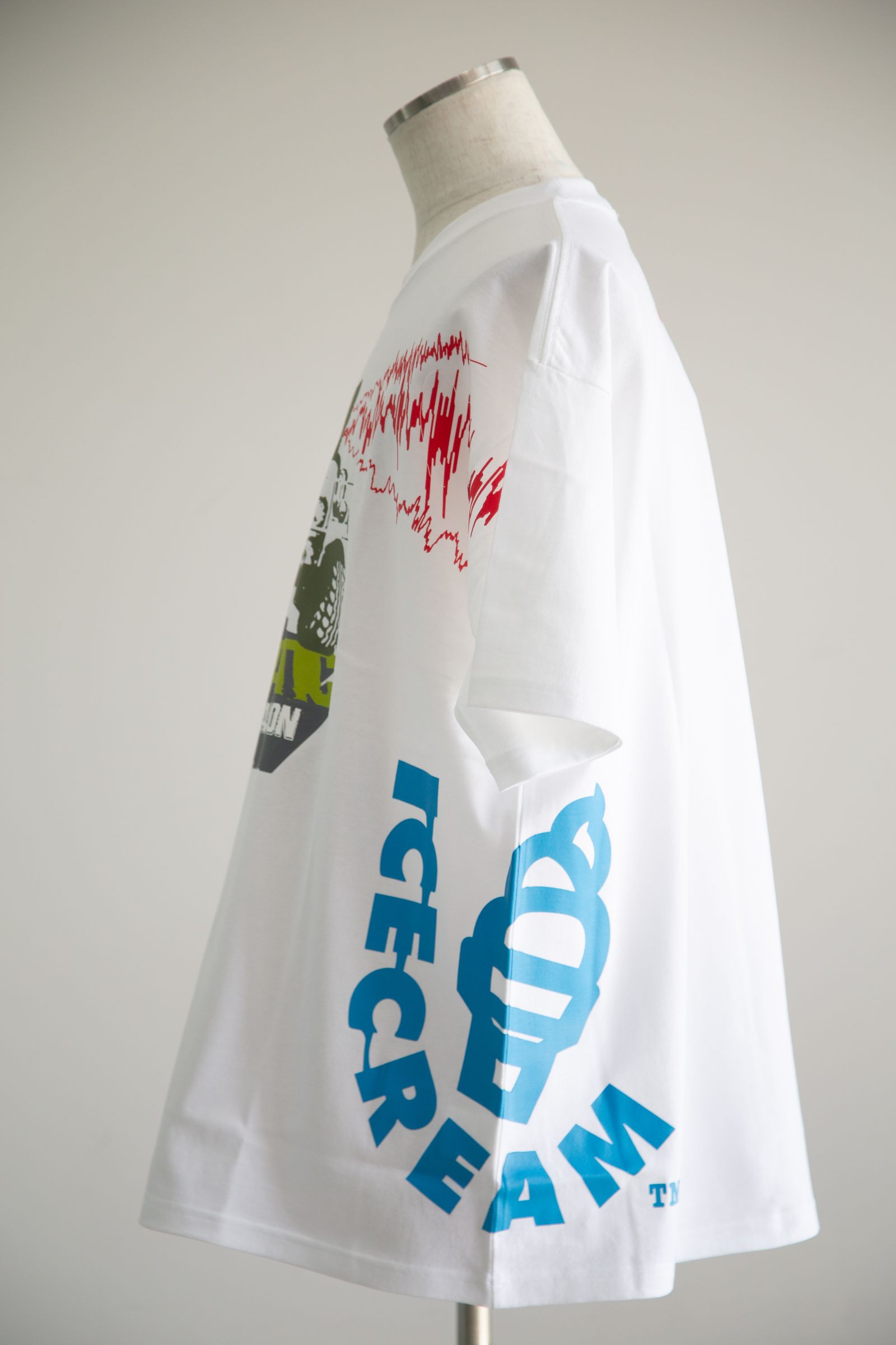 【ICECREAM x SARCASTIC】  ICECREAM x SARCASTIC COTTON T-SHIRT / ホワイト