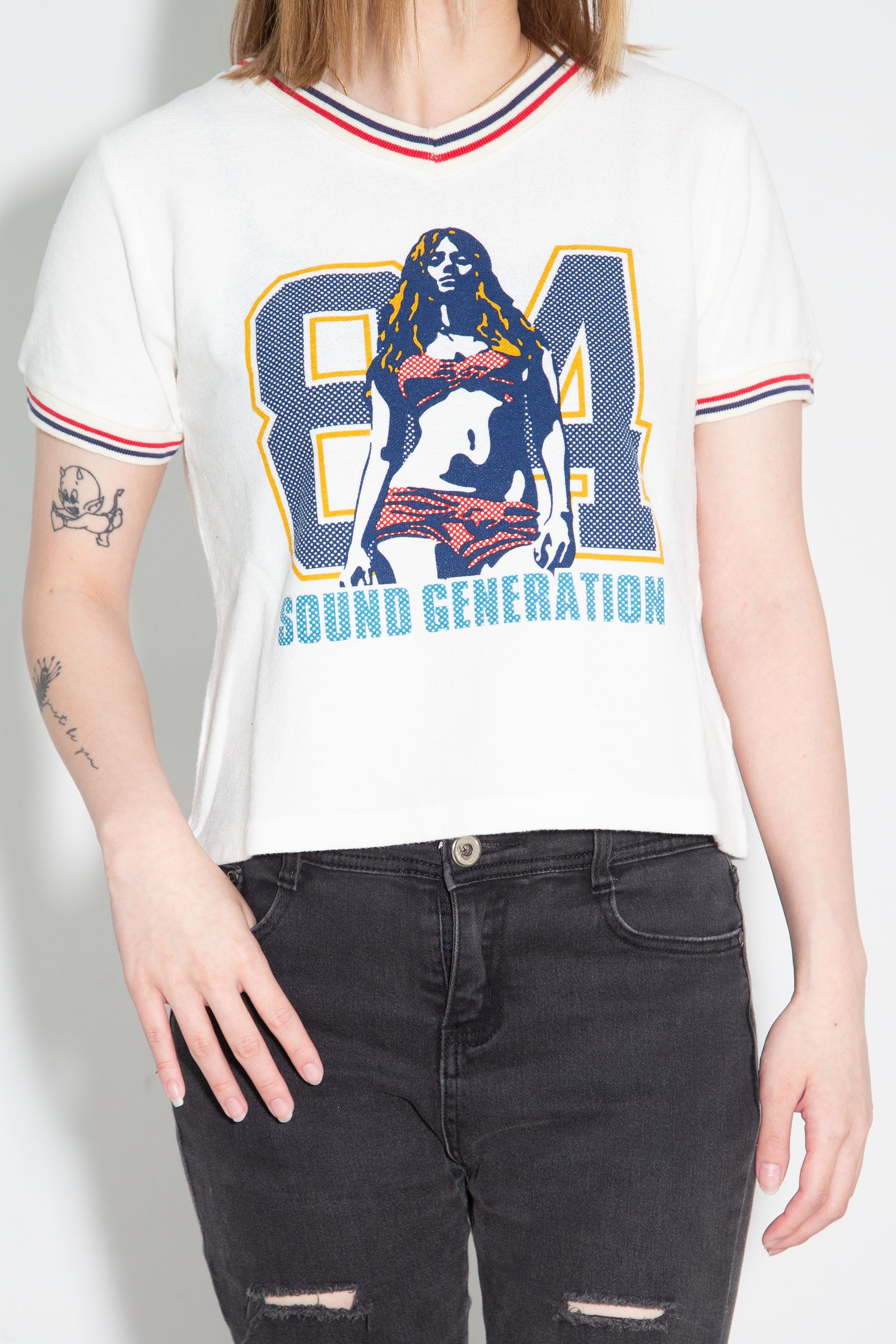 84 SOUNDS Tシャツ / ホワイト