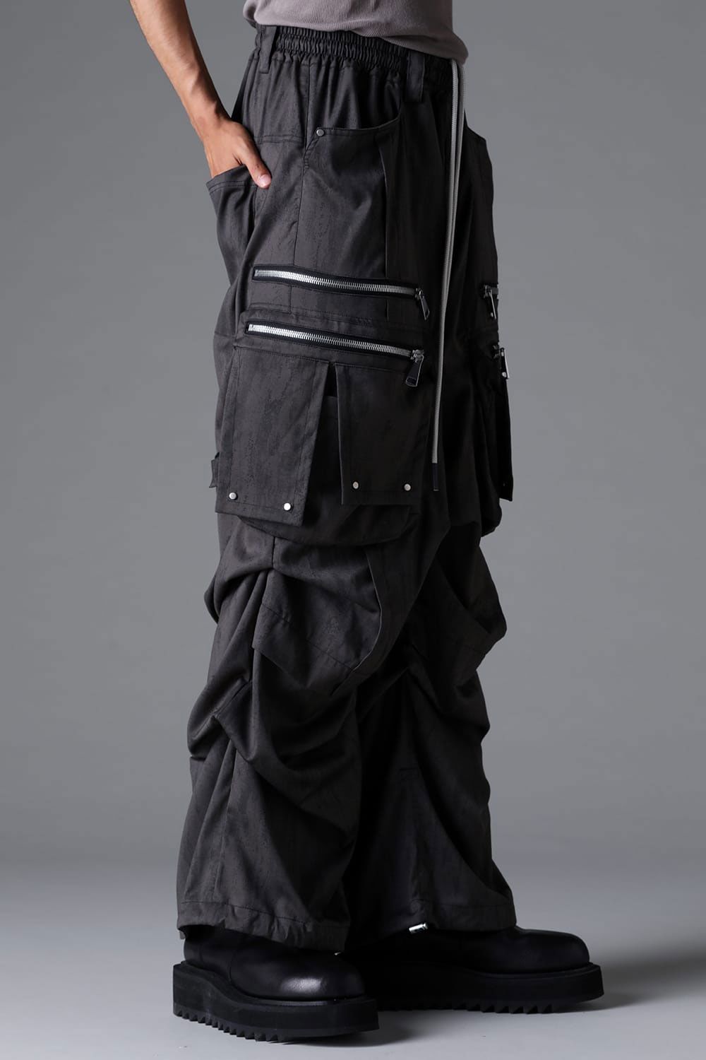 ABSTRACT CARGO TUCK WIDE / ブラック