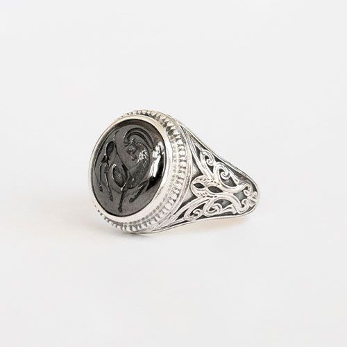 Antelope Signet Ring / GR053