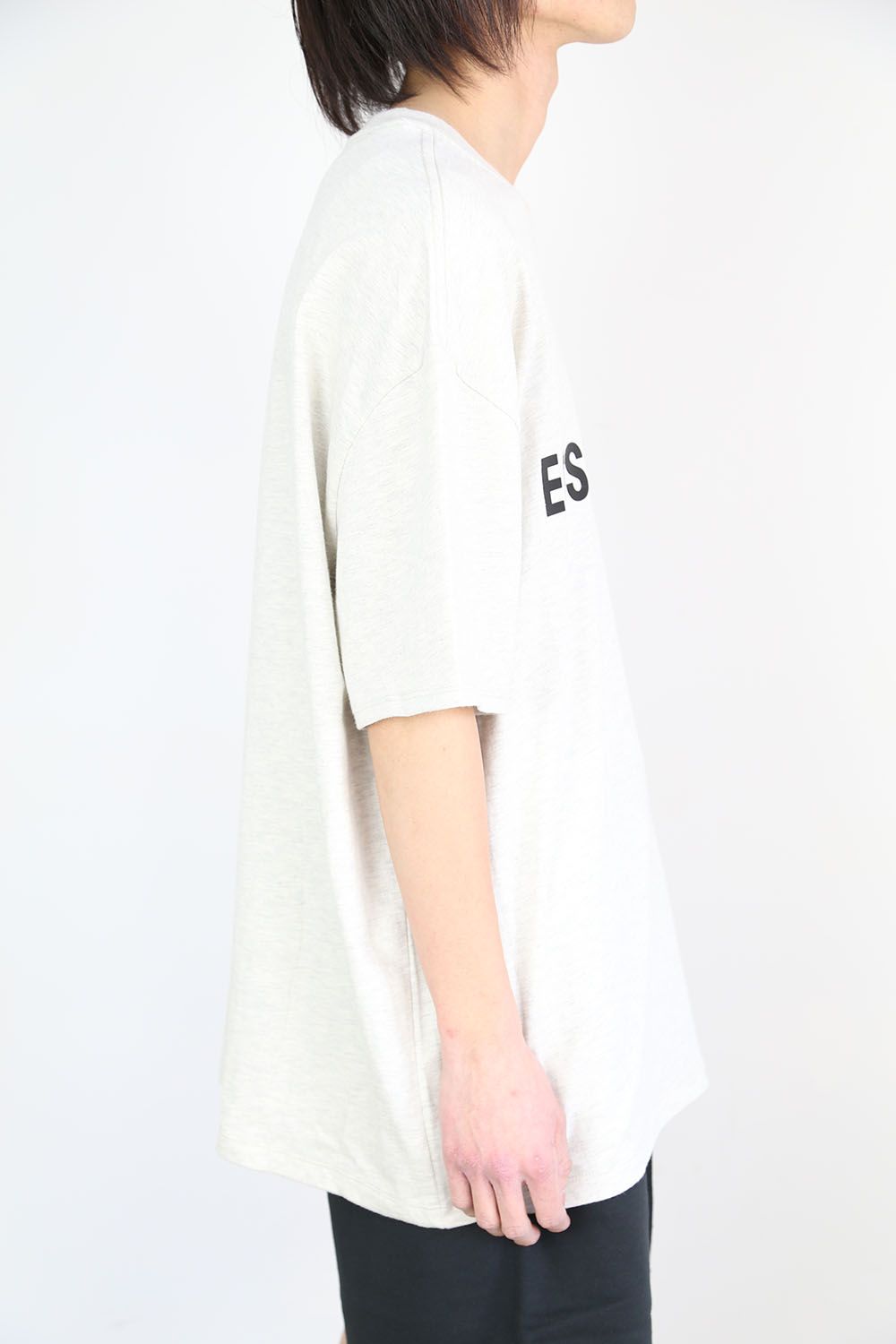 FRONT LOGO S/S TEE / オートミール