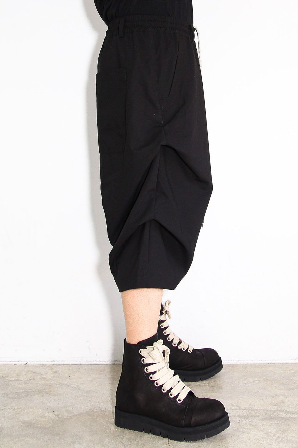 [ラスト1点 サイズ1] サマーウールタックショーツ / Summer Wool Tuck Shorts / ブラック / ag-11020-2