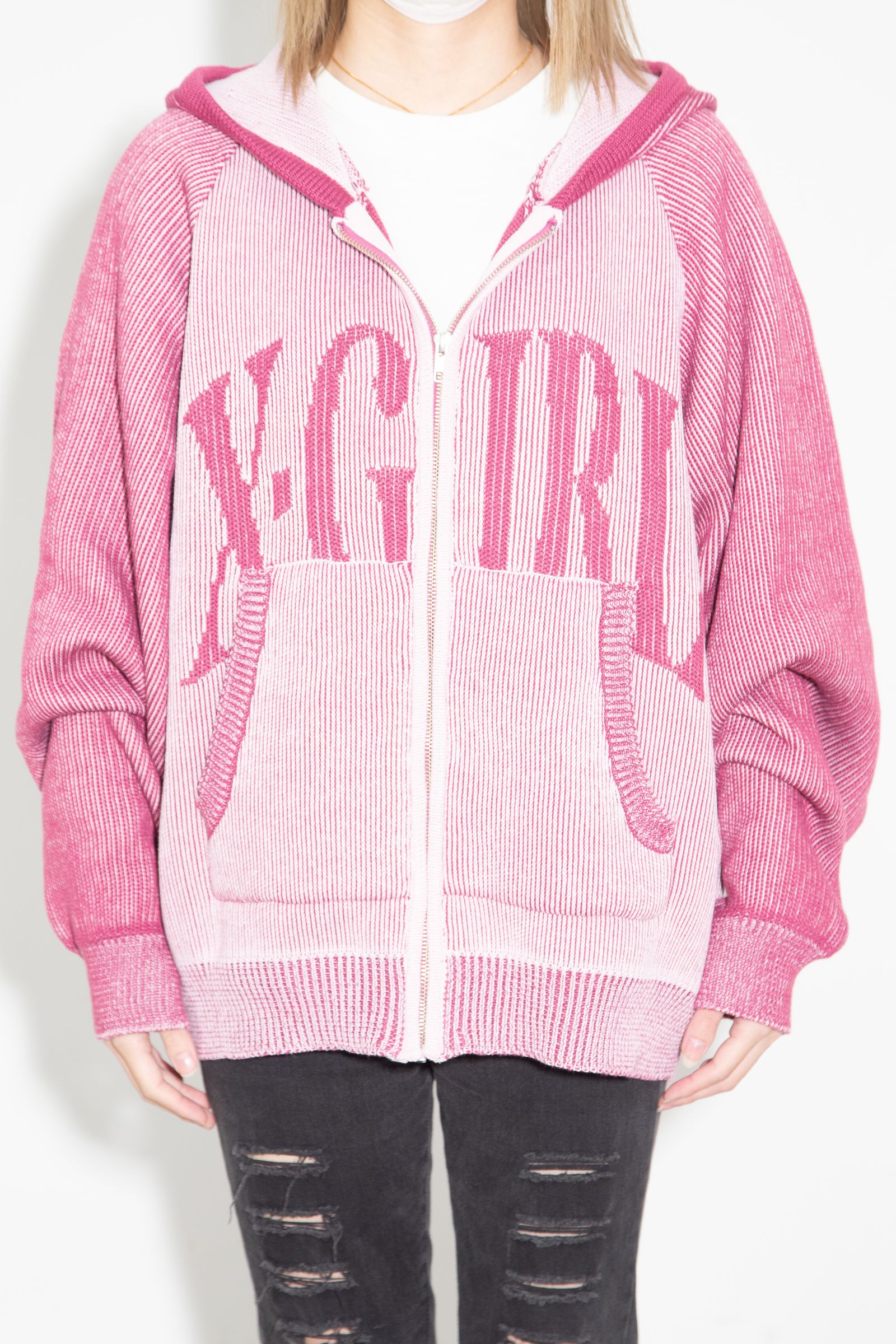 LOGO JACQUARD ZIP UP KNIT HOODIE / ピンク