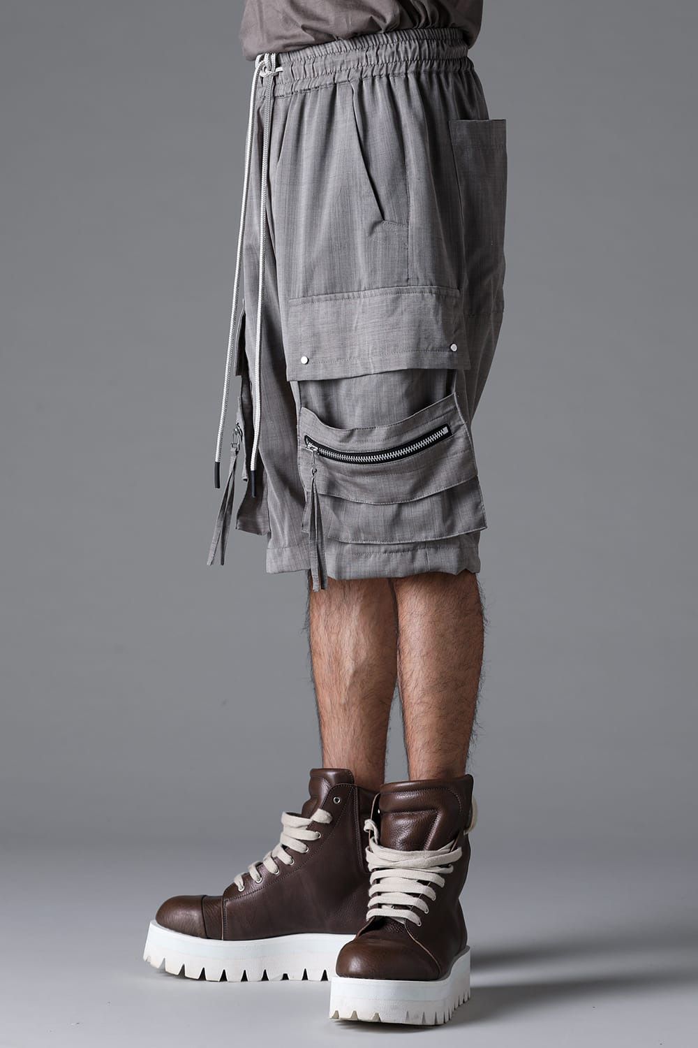 CARGO SHORTS / ブラック