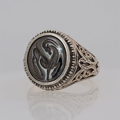 Antelope Signet Ring / GR053