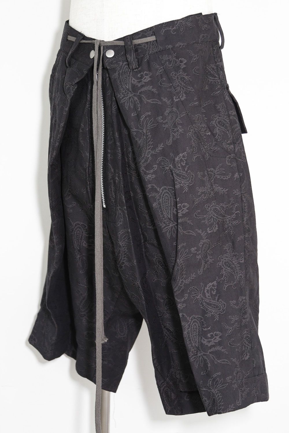 [ラスト1点 サイズ1] ペイズリー袴タックショーツ / Paisley Front Zip Tuck Shorts / ブラック / ag-9061-1
