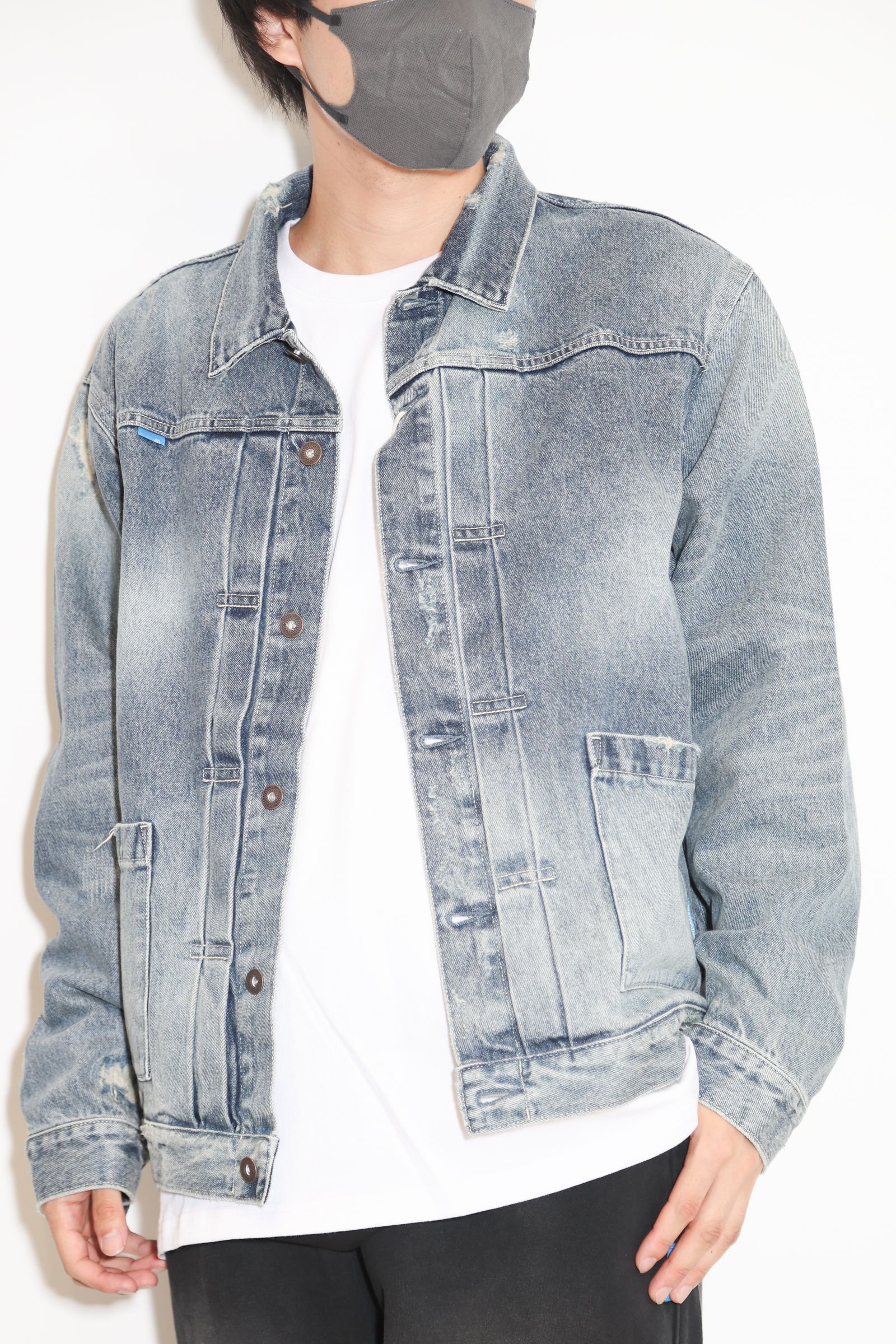 DAMAGED DENIM TRUCKER JACKET / ブルー