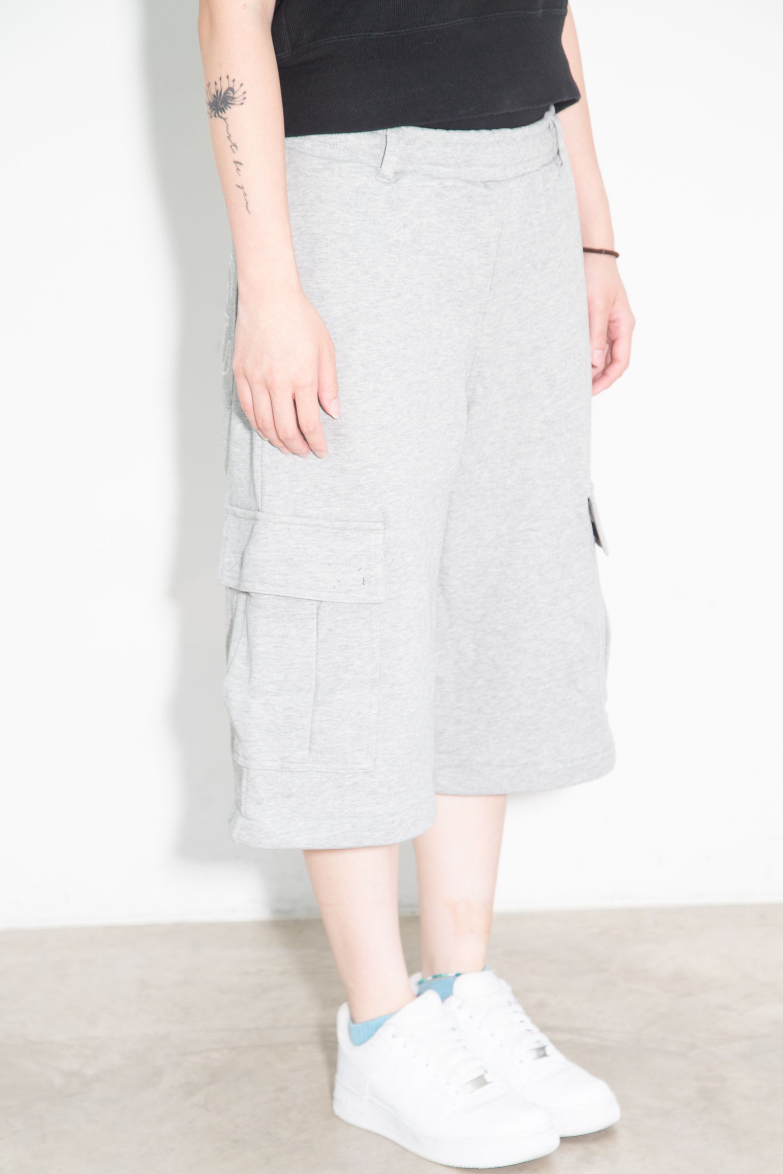 [ラスト1点 サイズM] EMBLEM POCKET 2WAY BUGGY SWEATPANTS / アッシュ