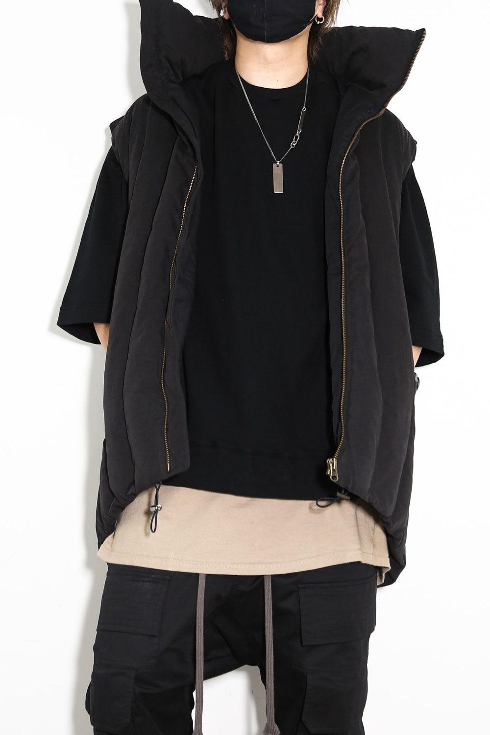 IGH NECK VEST 223-637 / ハイネックベスト / ブラック