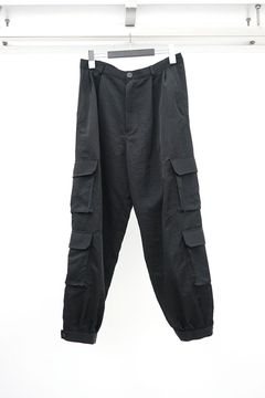 Water-Repellent Nylon Cargo Pants / ブラック