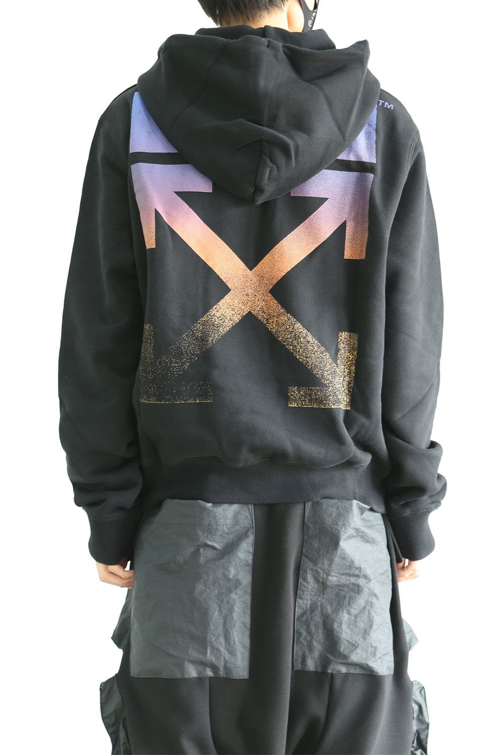 OFF-WHITE - DEGRADE ARROW SLIM HOODIE / ブラック×マルチ