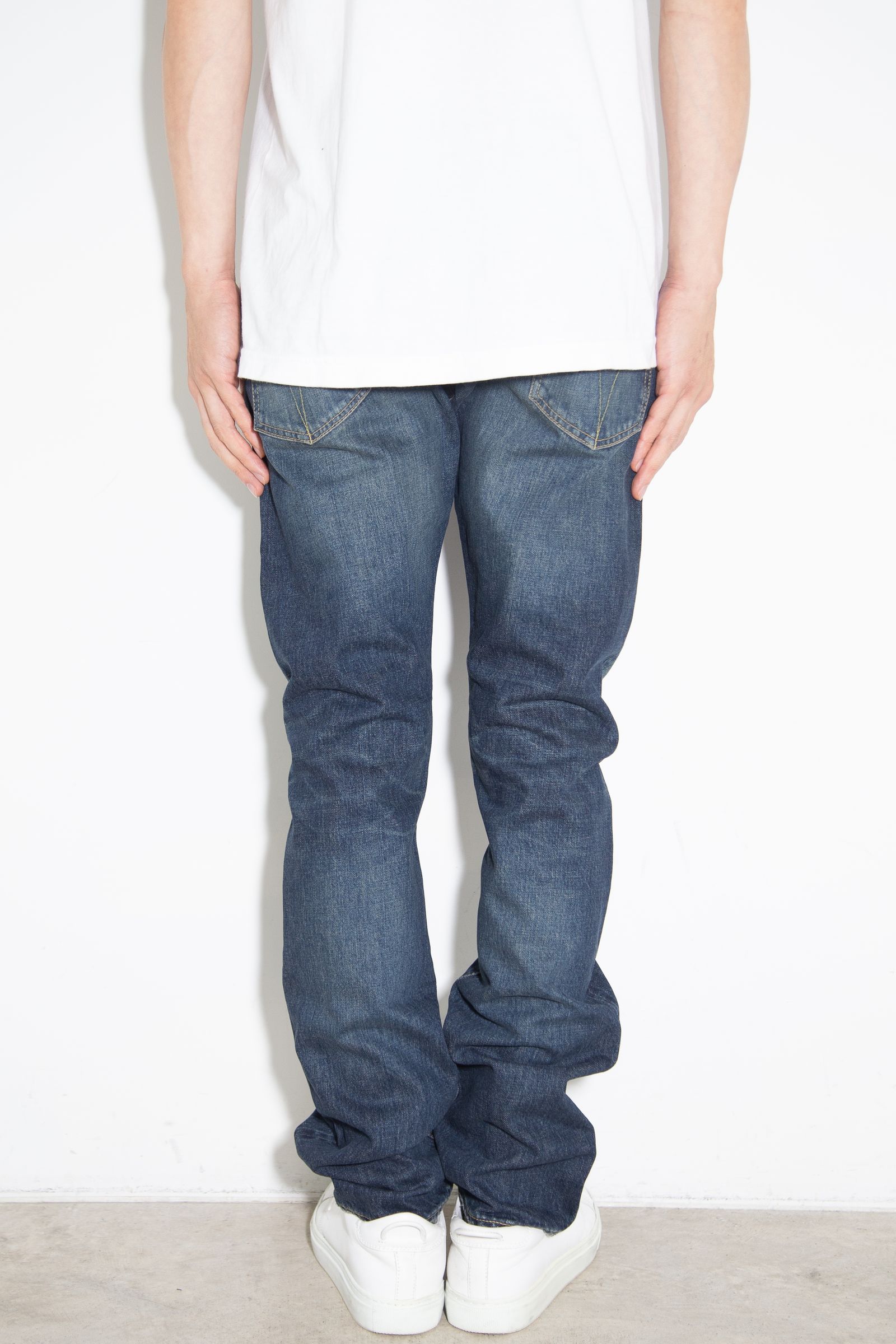 【人気定番商品】 RW CLASH加工 スリムストレートデニムパンツ / ダークインディゴブルー
