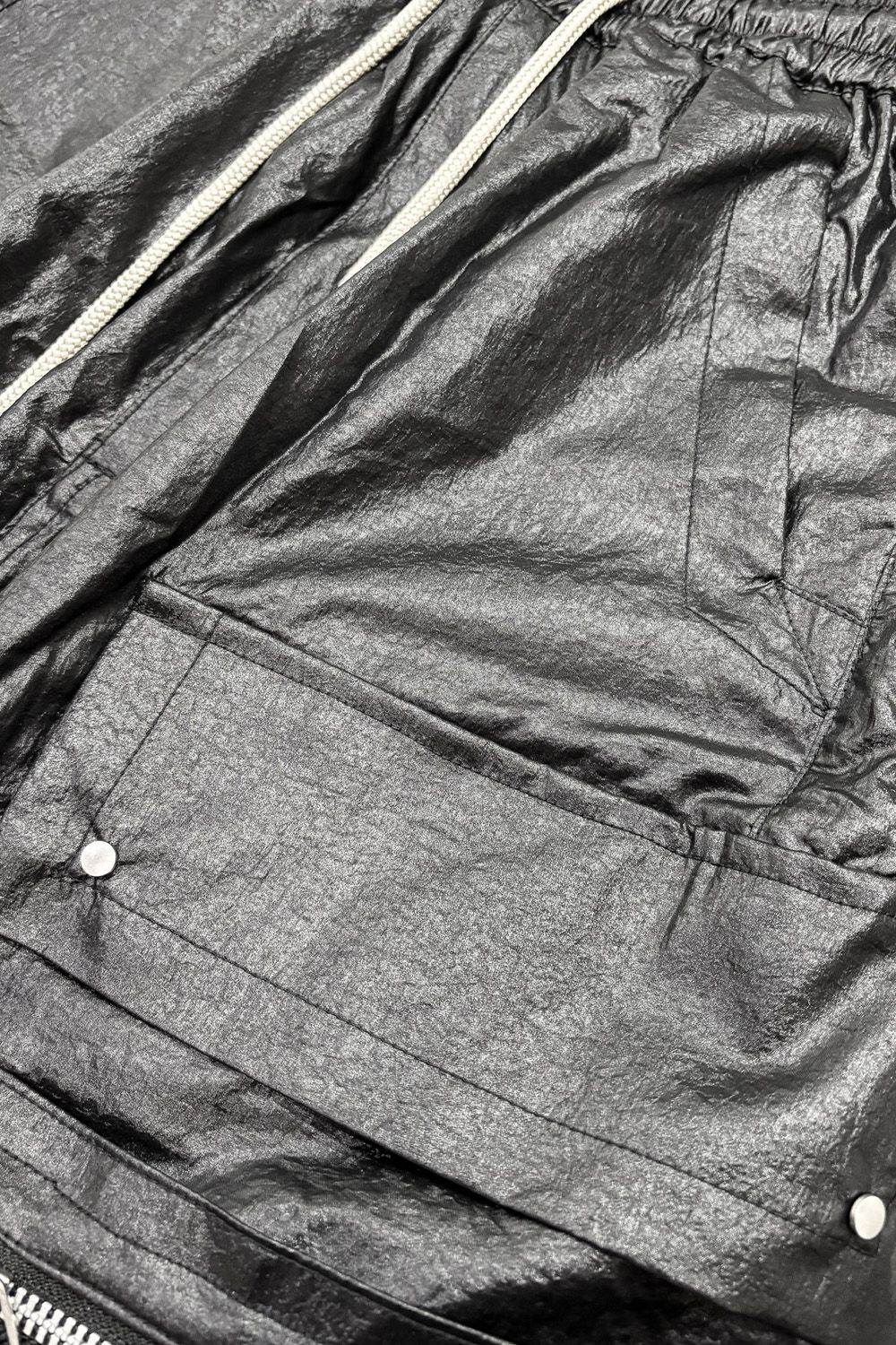 CARGO SHORTS / ブラック