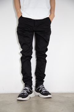 LIGHT CRASH JEANS / ソリッドブラック