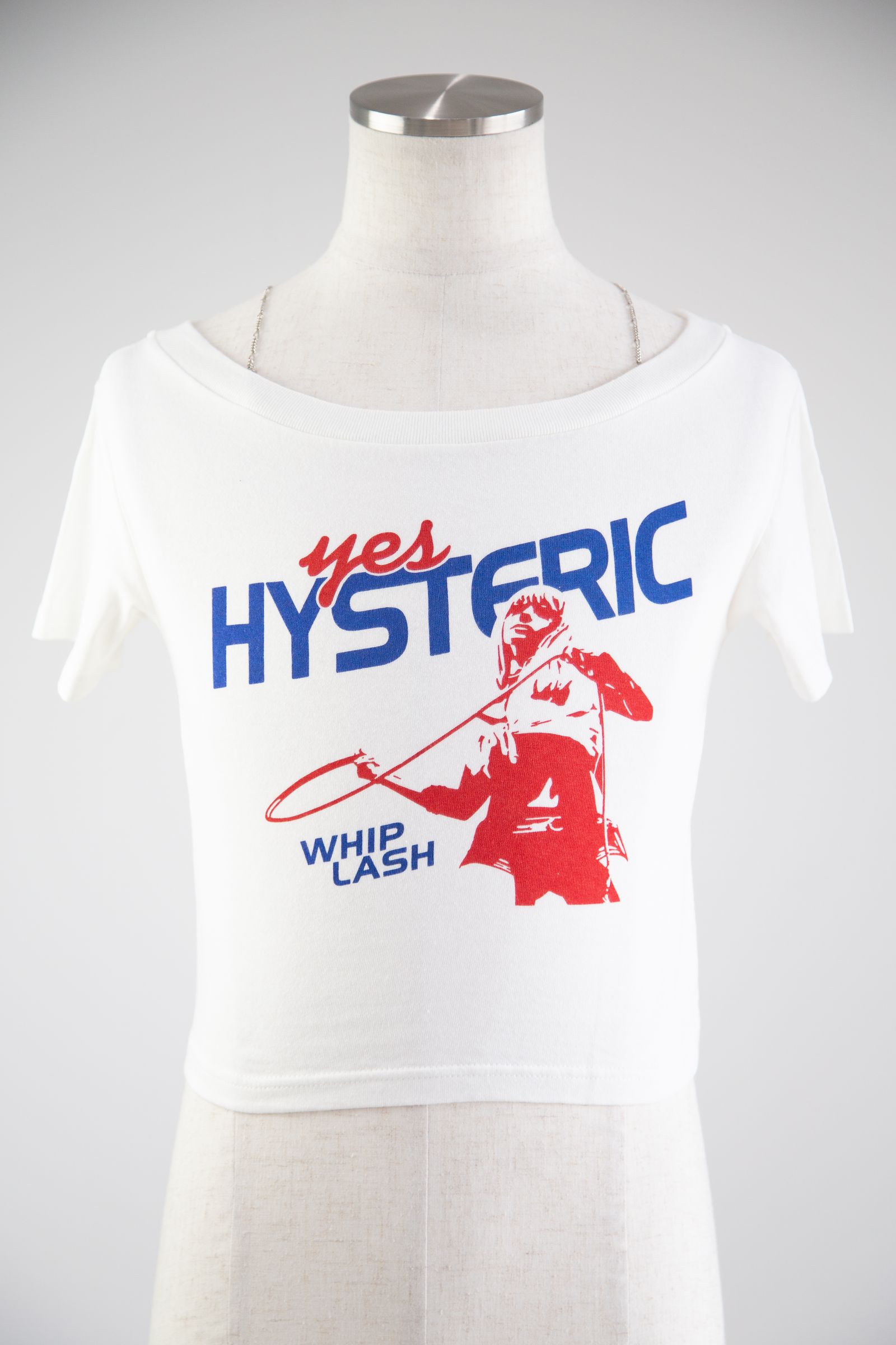 HYSTERIC GLAMOURクロップドTシャツ ホワイト HYSTERIC GLAMOUR - WHIP LASH ショート丈Tシャツ / ホワイト