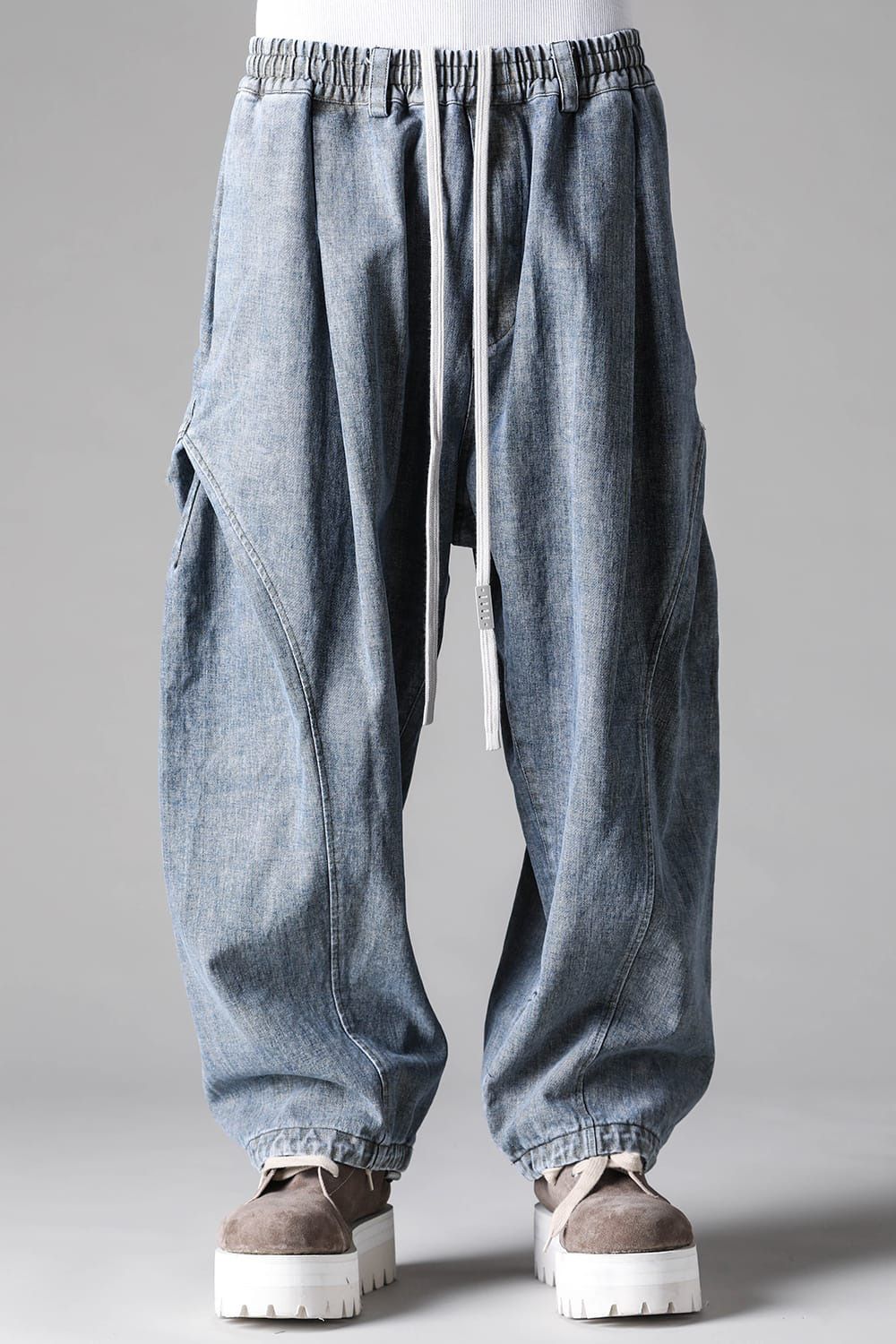Side Tuck Tepared Pants