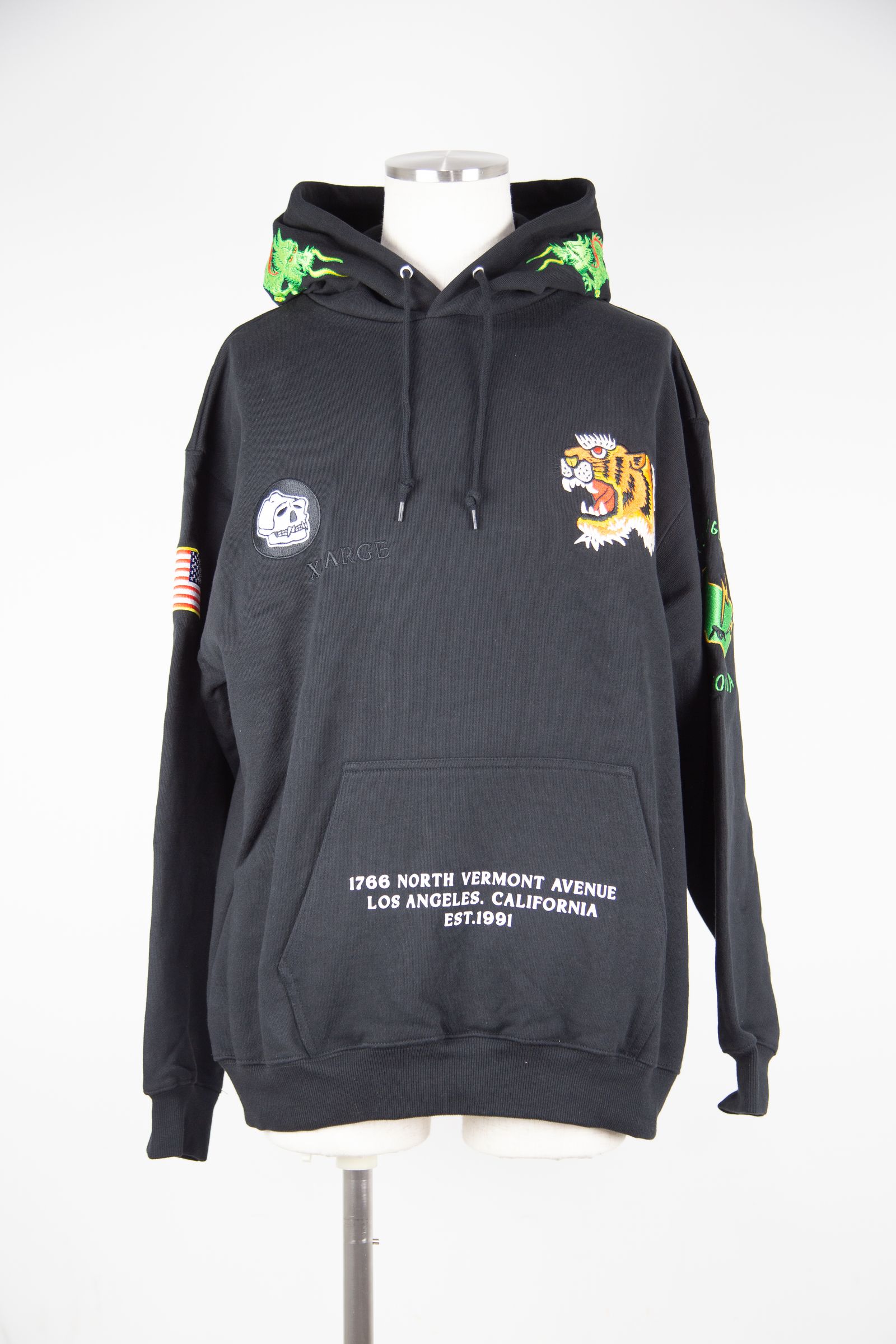 TIGER EMBR HD SWEAT / ブラック