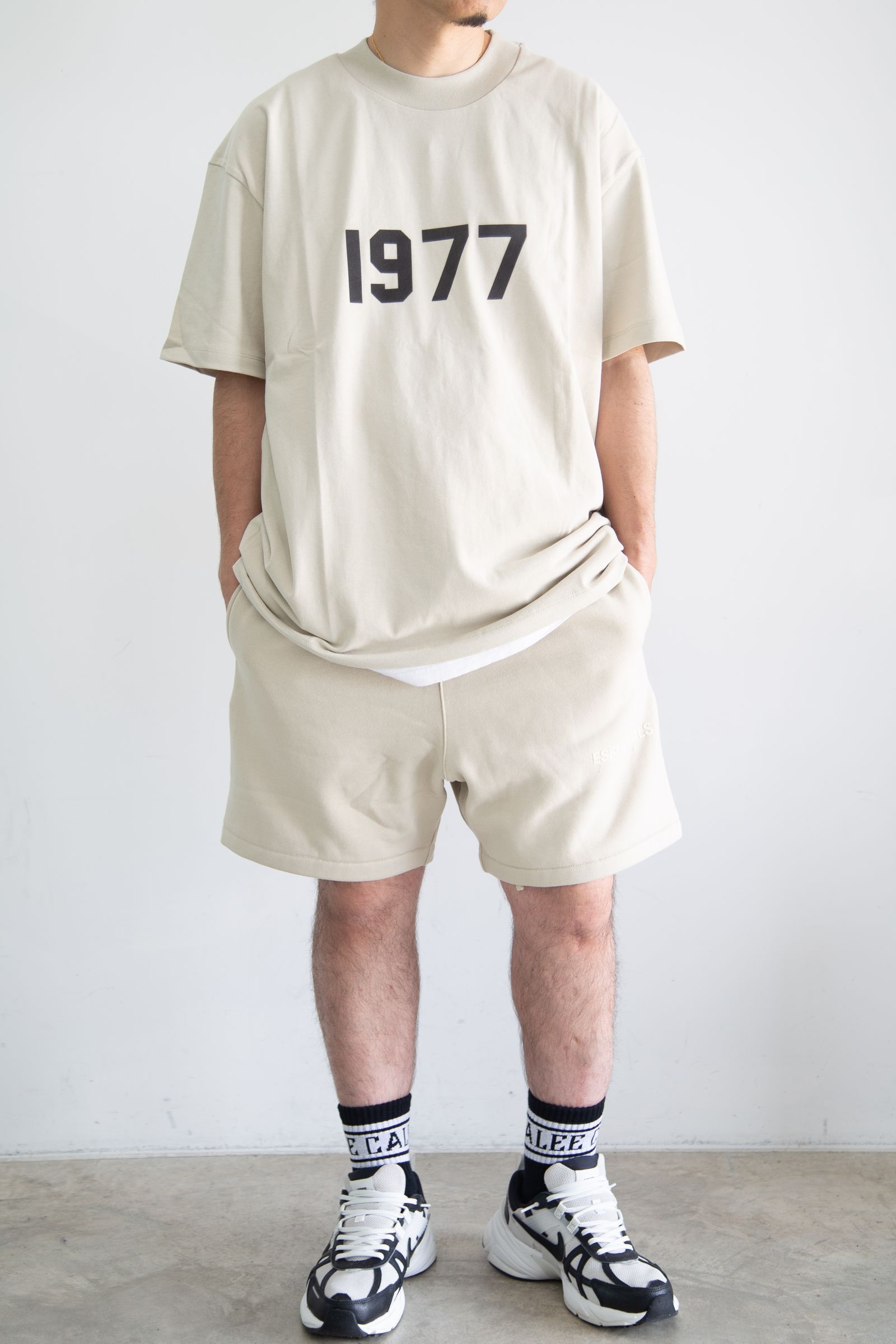 FOG ESSENTIALS - 22SS 1977 S/S TEE / ウィート | Tempt
