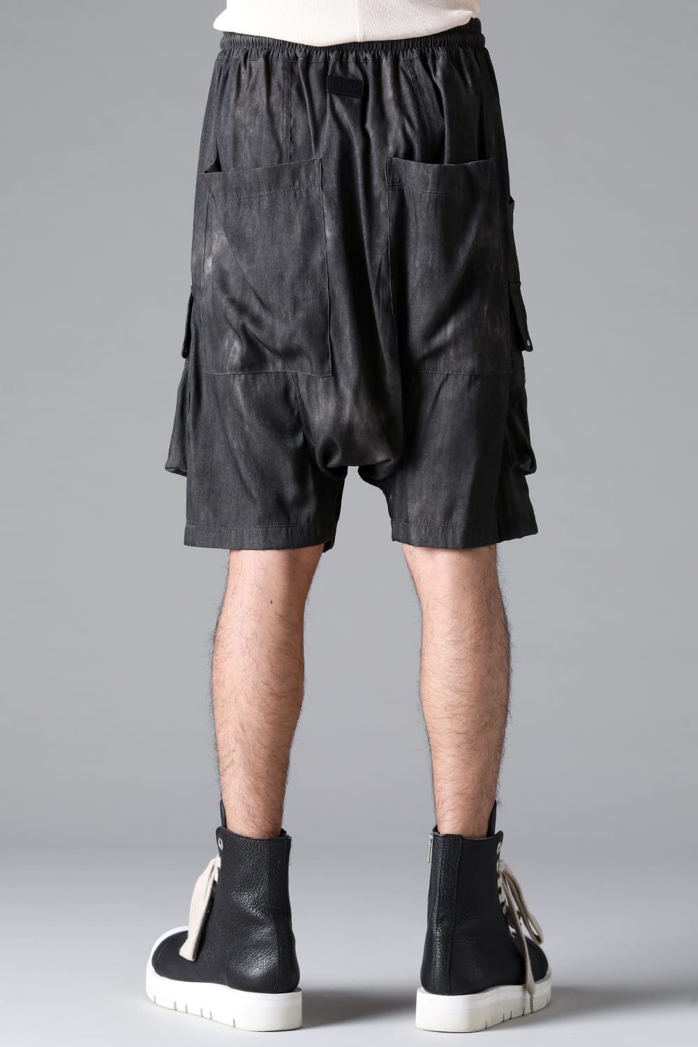 CARGO SHORTS / ブラック