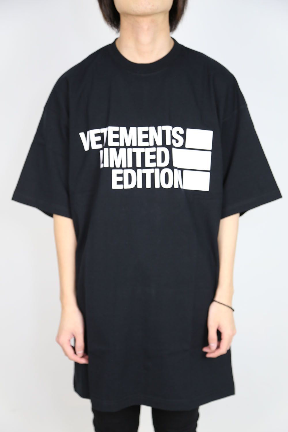 VETEMENTS 2021SS Big Logo Limited Edition Tee UE51TR810Y ヴェトモン ビッグロゴリミテッドエディションTシャツ 半袖カットソー プリント ロゴ刺繍 オーバーサイズ ネオンイエロー サイズXS【230903】【-B】【me04】