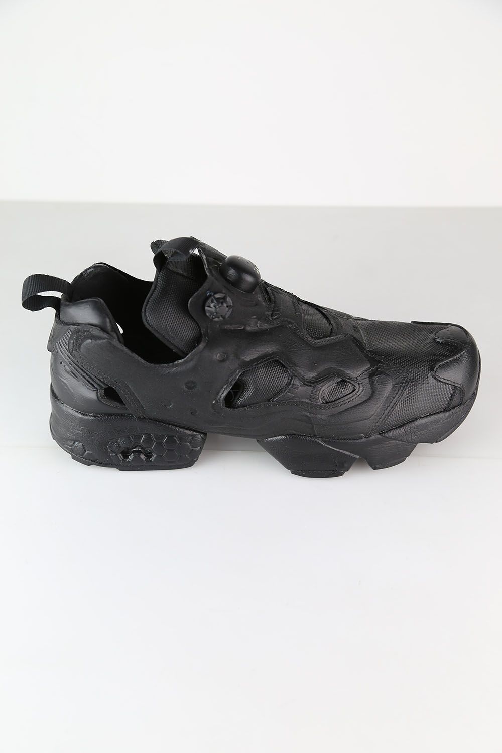 ARTISANAL HANDPAINTED INSTAPUMP FURY / ブラック