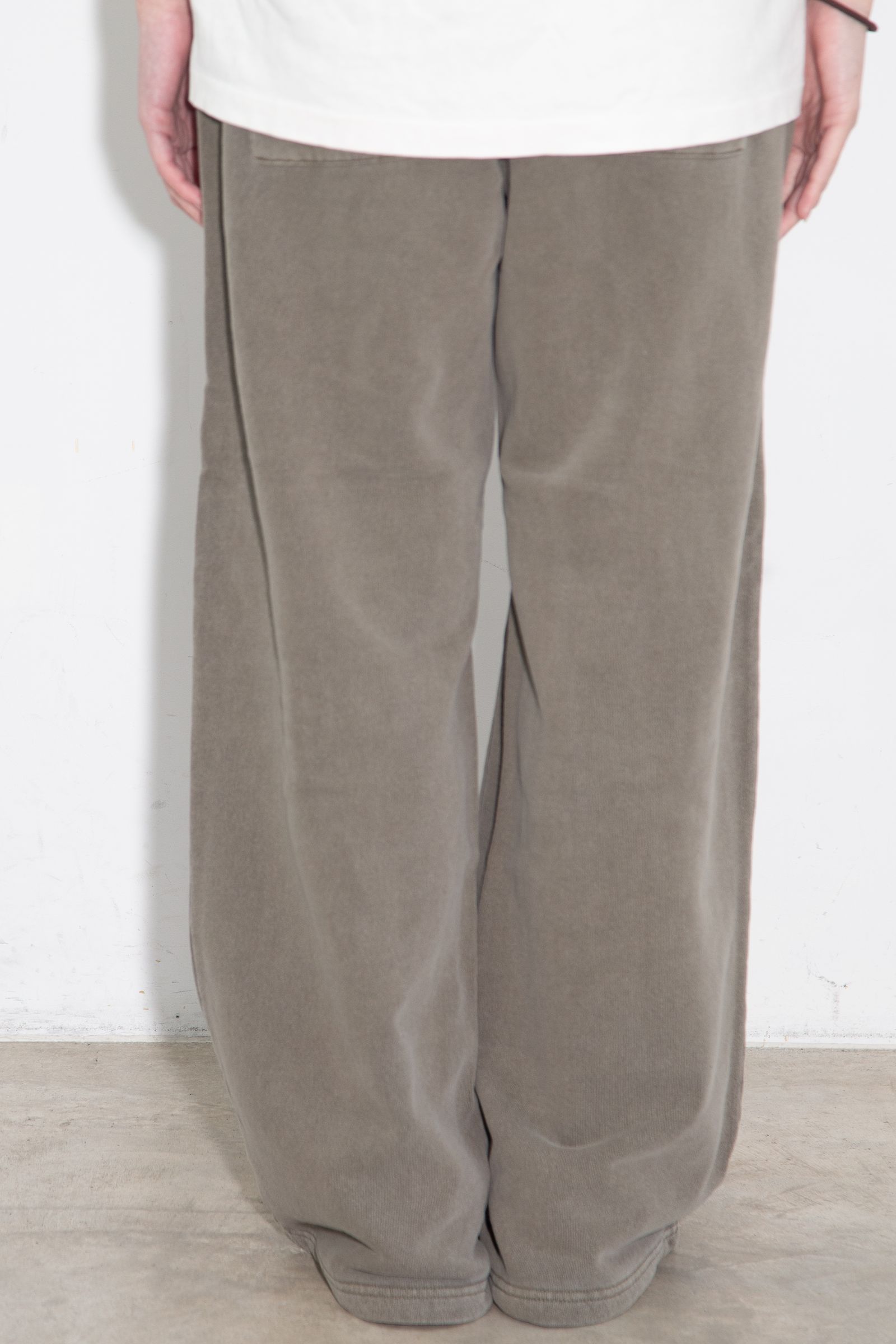 ［ラスト1点 サイズM］DISTRESSED SWEATPANTS / オリーブ