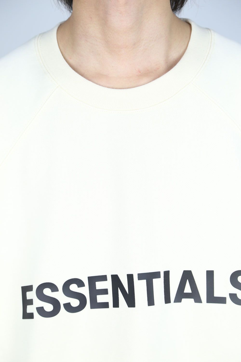 FOG ESSENTIALS - FRONT LOGO SWEAT / クリーム | Tempt