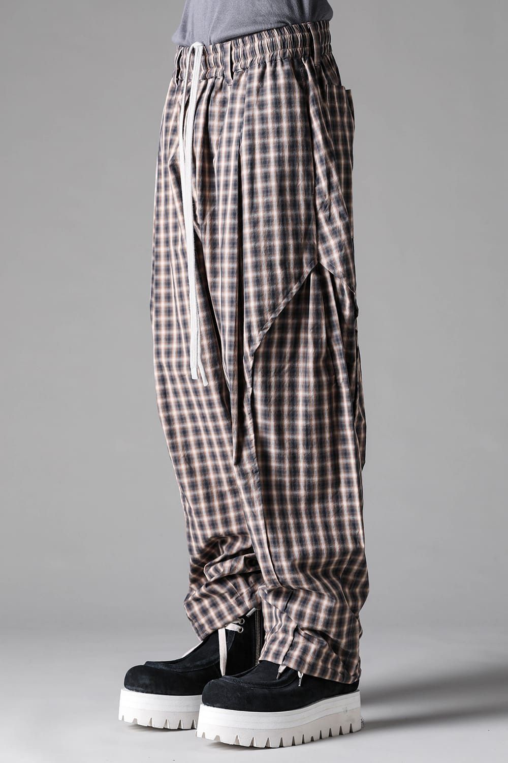 Plaid Side TUck Tapered Pants
