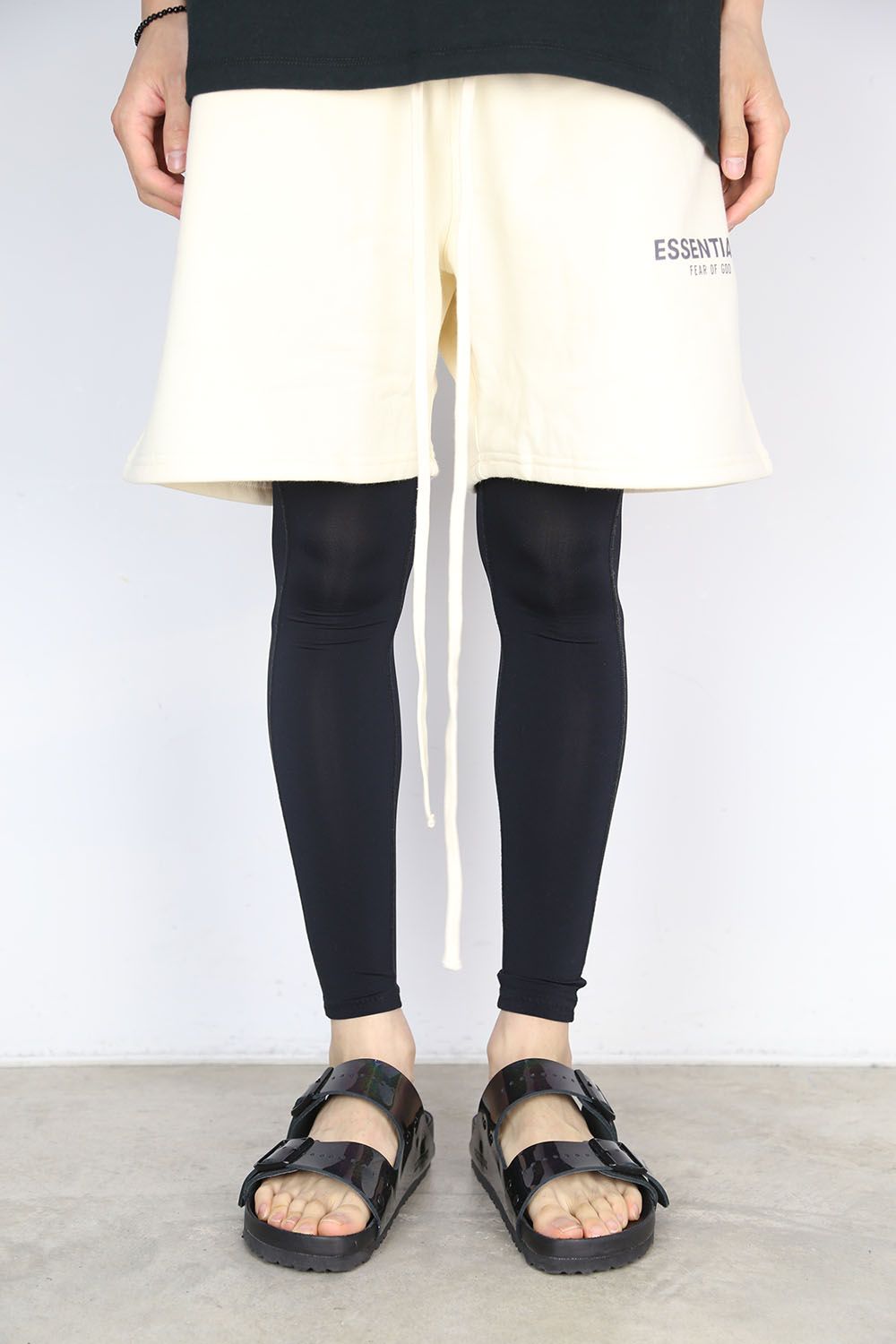 REFLECTOR LOGO SWEAT SHORTS / クリーム