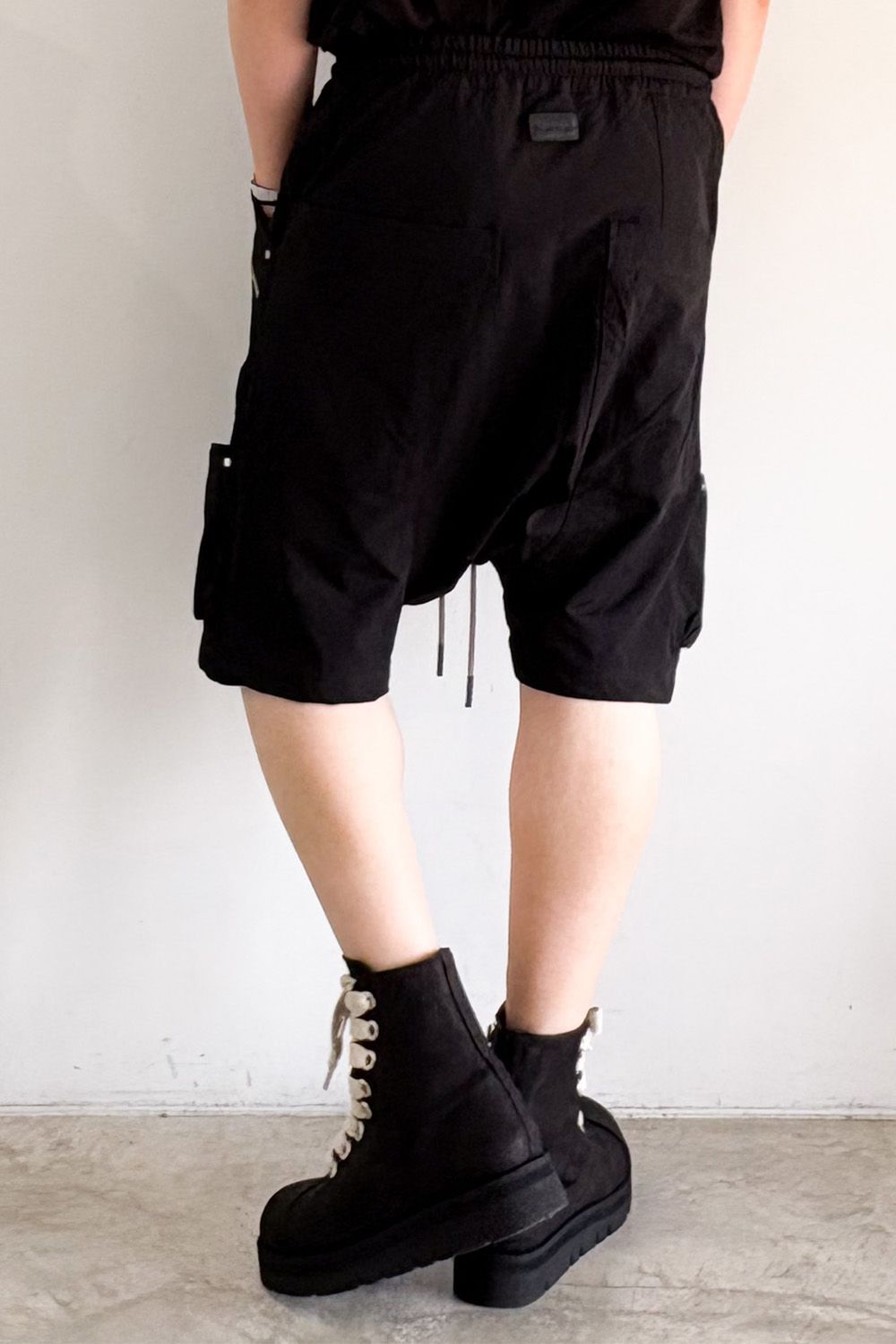 CARGO SHORTS / ブラック