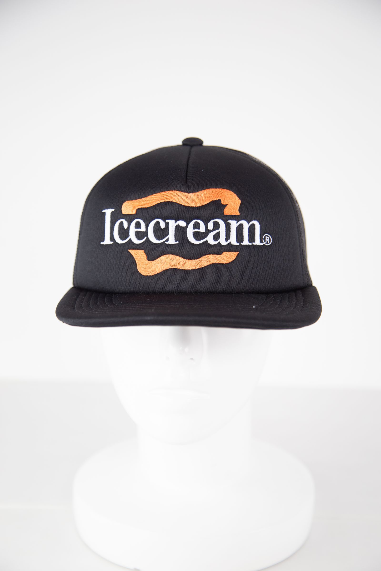 【ICECREAM】ESSENTIAL TRUCKER CAP / ブラック