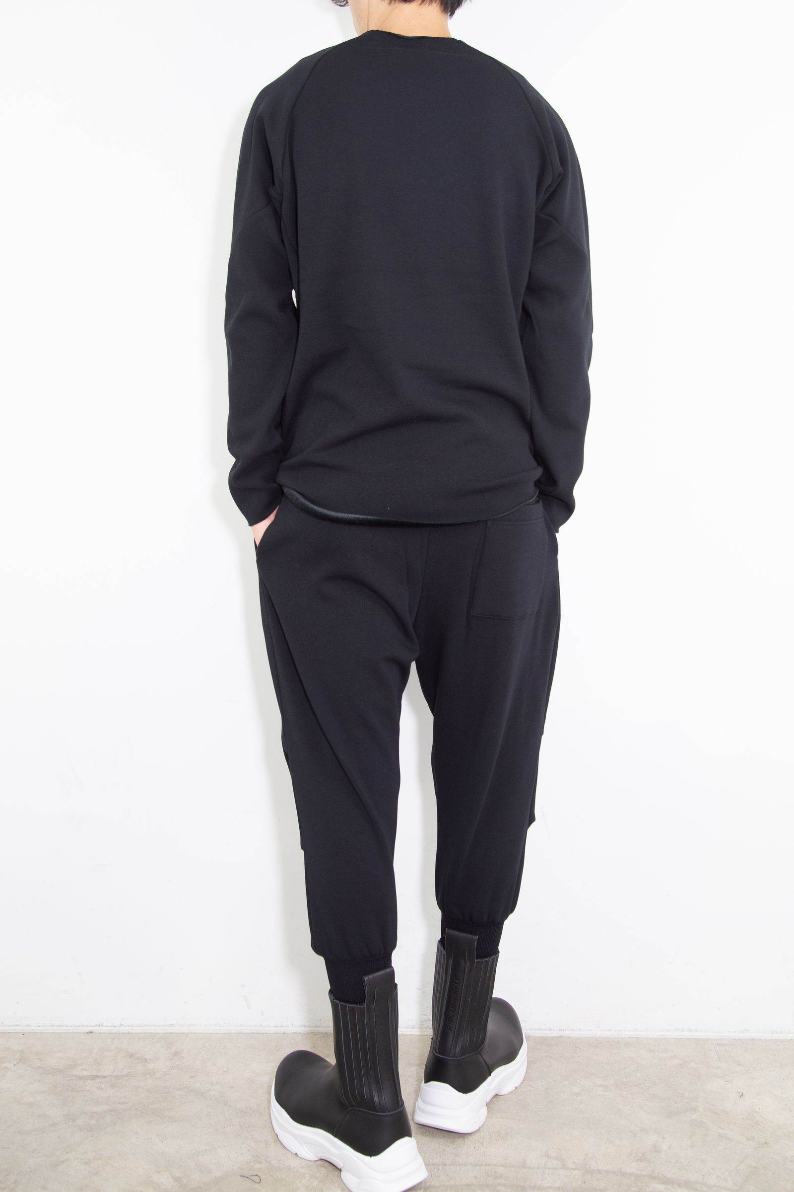 RIPVANWINKLE - RAGLAN L/S / ブラック | Tempt