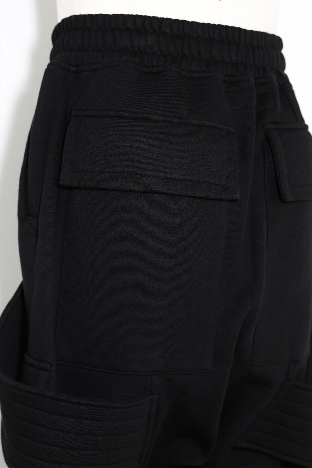 ベルトカーゴサルエルスウェットパンツ / Belt Cargo Sweat Sarouel Pants / ブラック / ag-8026