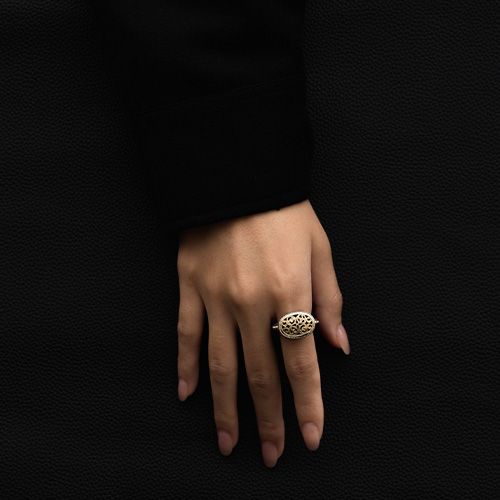 Garden Shadows Medium Oval Ring / GR111