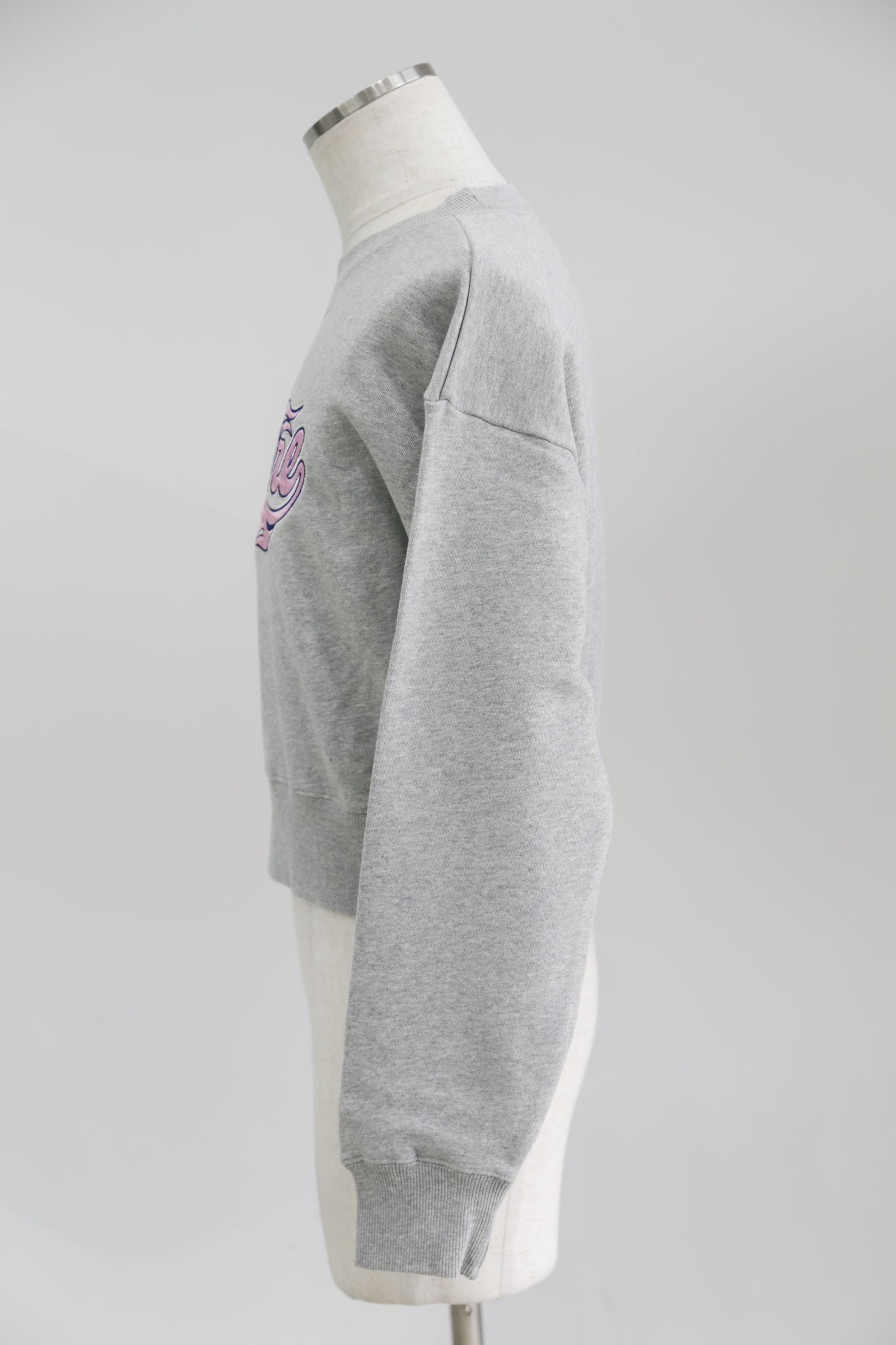 送料無料トップス X-girl エックスガール FLAME LOGO PATCH COMPACT SWEAT TOP / アッシュ X-girl｜FLAME LOGO PATCH COMPACT SWEAT TOP | Rakuten Fashion