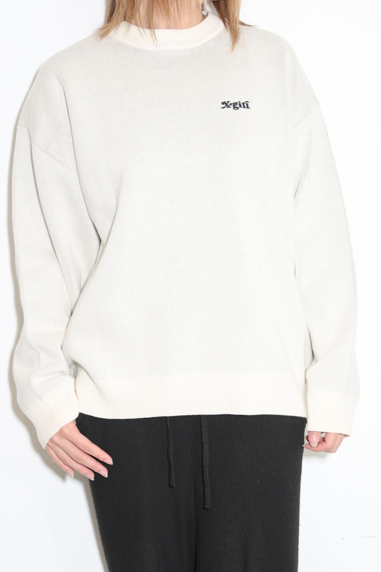 CAMO FACE AND LOGO JACQUARD KNIT TOP / オフホワイト