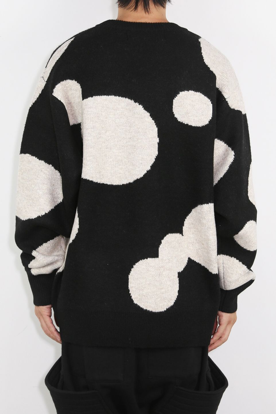 ドット模様リラックスフィットニット / Polka Pattern Knit Top / ブラック×ベージュ / ag-8011