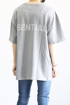 REFLECTOR LOGO S/S TEE / スノーグレー