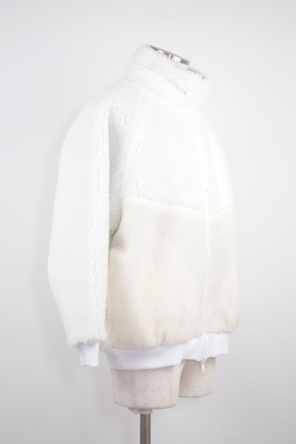 [ラスト1点 サイズ3] REVERSIBLE BOA BLOUSON / ホワイト